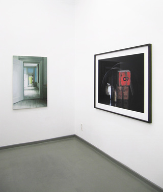 GALLERY RASCHE RIPKEN, 2020 / Felix Dobbert, SBA, 2011 (right), Jan Pos (left)